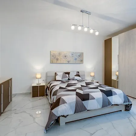 Splendid 2br In St Julians * San Julián